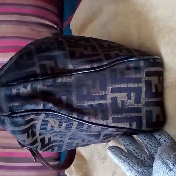 AUTHENTIC Vintage FENDI Zucca Handbag - Picture 4 of 16